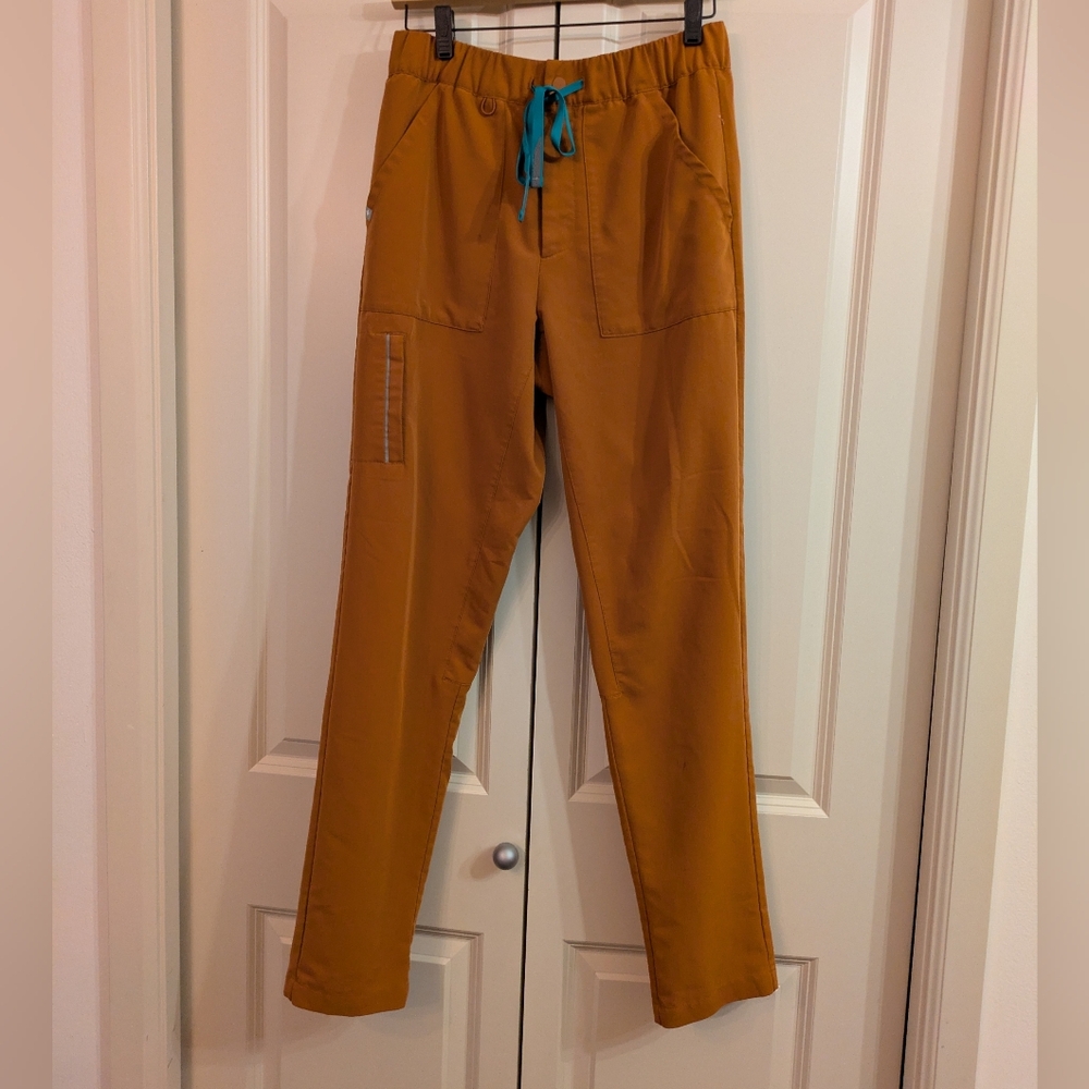 FIGS Men's Straight Cargo Scrub Pants RARE Color Auburn